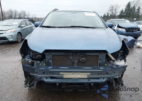 2017 Subaru Crosstrek 2.0I Premium из США, поврежденный, VIN JF2GPADCXH8217235